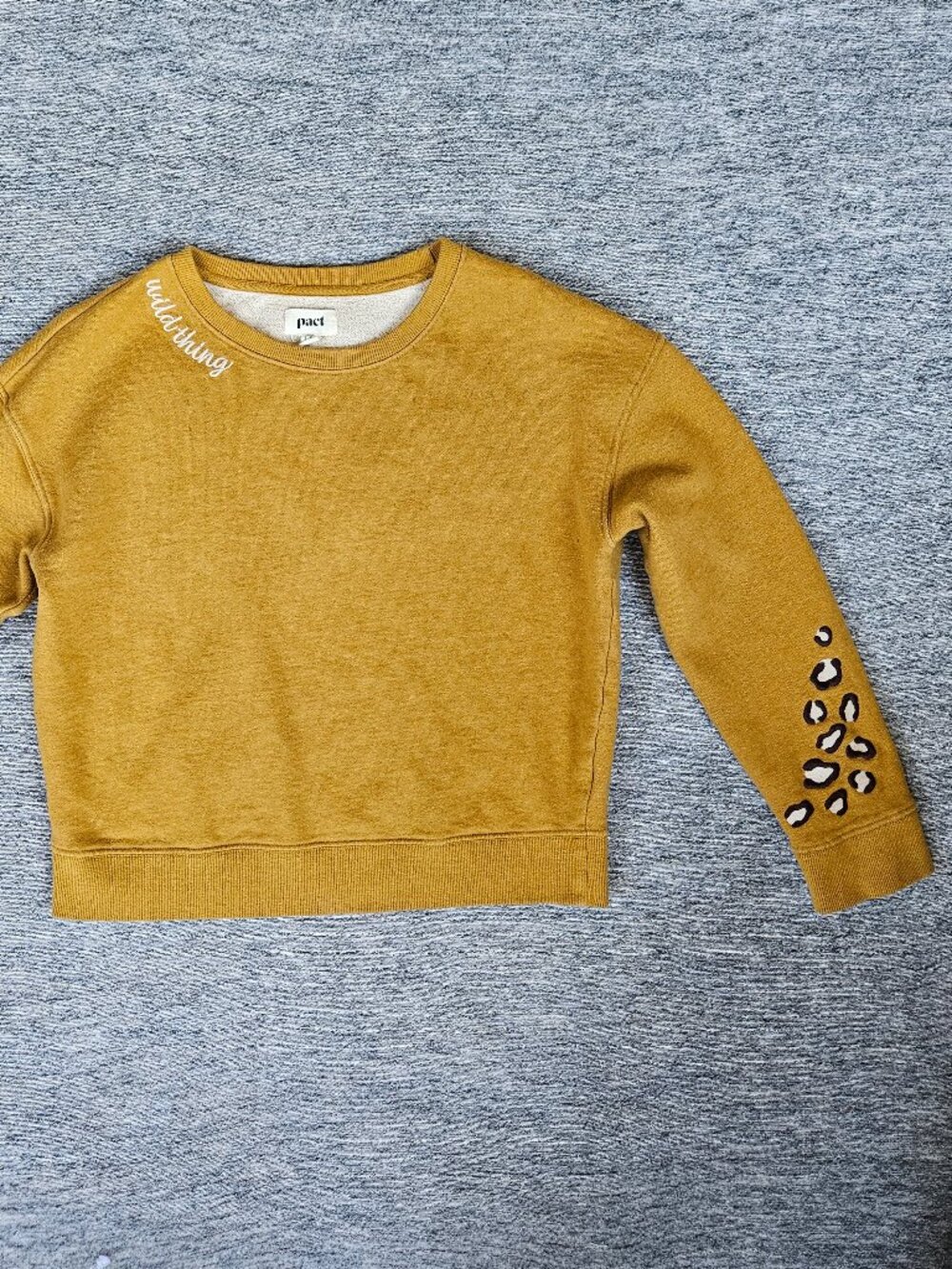 Pact Crew Neck Sweatshirt Women’s Small Wild Thing Embroidered Leopard Pattern